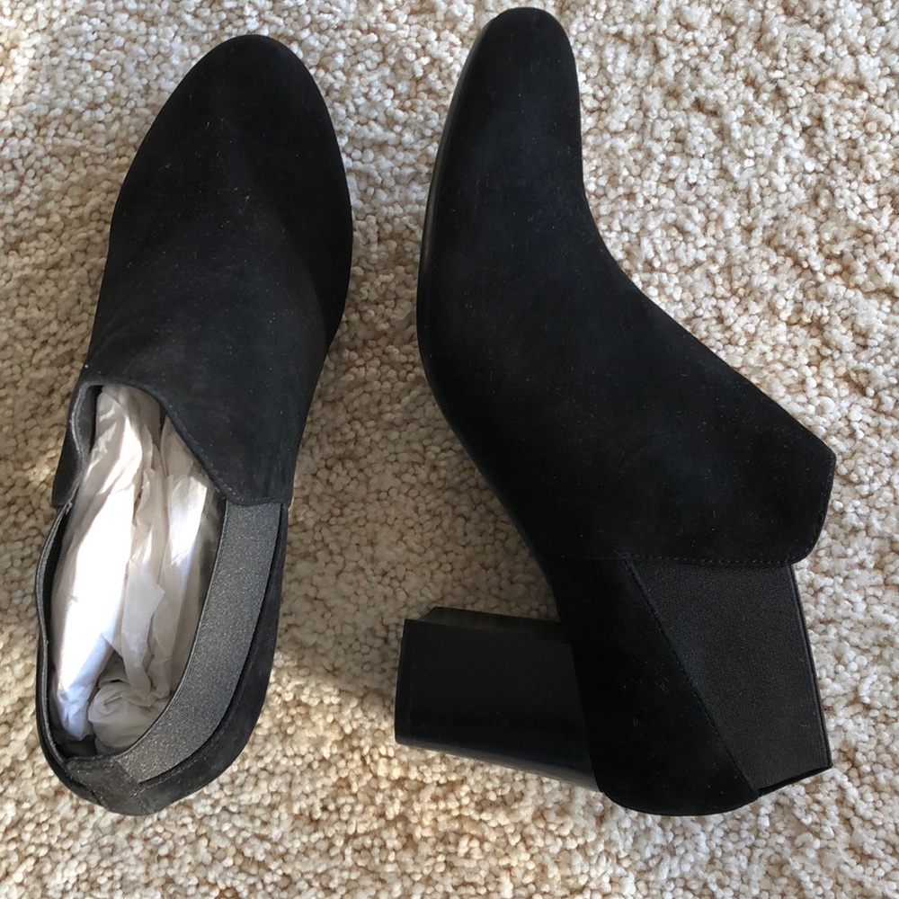Boots Vaneli black suede. Brand new never worn. 8.5 Medium.